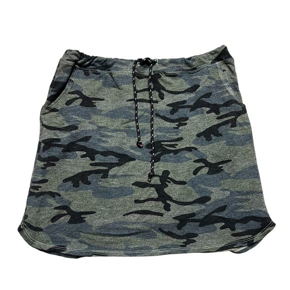 Evereve Sundry Camo Saturday Skirt Size 1 Small - Picture 1 of 6